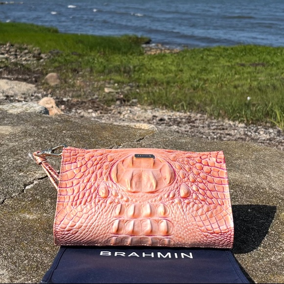 Brahmin Daisy APRICOT ROSE Wristlet Clutch & Clip On Britt Card Coin Wallet-2 PC - Picture 8 of 16